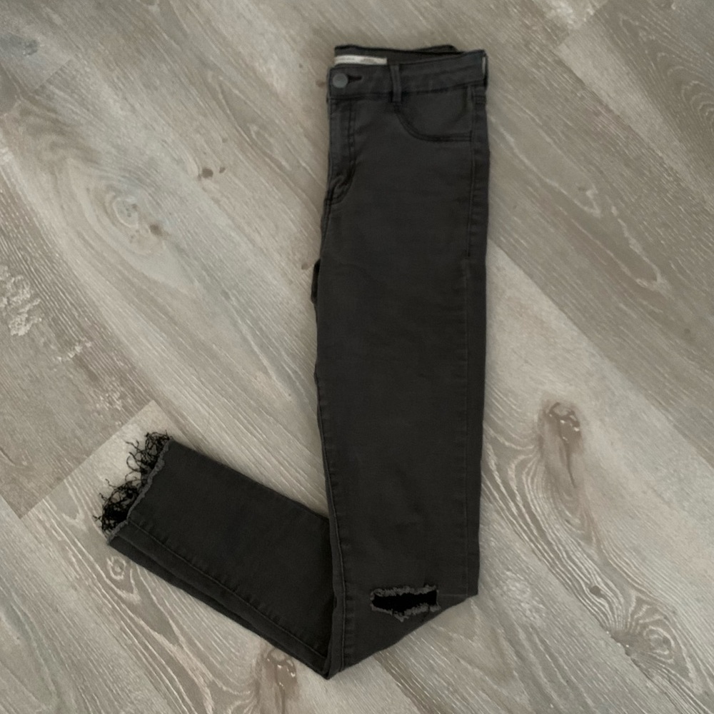 Zara High Rise Ripped Jeans - Picture 3 of 3